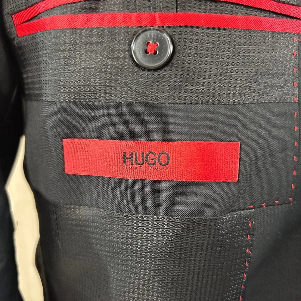 Hugo Boss 38R Arti Heilon Sport Coat Wool Blend Black Two Button Double Vented